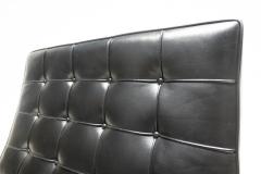 Ludwig Mies Van Der Rohe Pair of Black Leather Barcelona Chairs by Mies Van Der Rohe for Knoll - 2941623