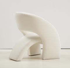 LunaSedia Modernist Sculpted Armchair - 1926499