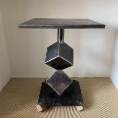 METAL TABLE WITH TWO CENTER CUBES - 2565785