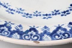 MID 18TH CENTURY CIRCULAR FAIENCE CHARGER - 691879