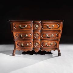 MID 18TH CENTURY LOUIS XV BOMBE SHAPED CHESTNUT PROVINCIAL COMMODE - 1756460