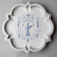 MID 18TH CENTURY STAR SHAPED CHARGER MOUSTIERS - 1006233