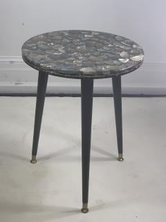 MID CENTURY ABALONE RESIN TOP TRIPOD TABLE - 1148791