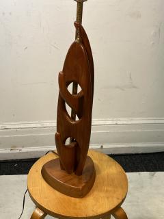 MID CENTURY ABSTRACT SCULPTURAL WOOD LAMP - 2901287