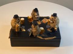 MID CENTURY ADORABLE BOX WITH DIORAMA OF GENTLEMEN MICE PLAYING CARDS ON TOP - 1878159