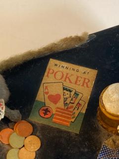 MID CENTURY ADORABLE BOX WITH DIORAMA OF GENTLEMEN MICE PLAYING CARDS ON TOP - 1878164