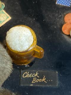 MID CENTURY ADORABLE BOX WITH DIORAMA OF GENTLEMEN MICE PLAYING CARDS ON TOP - 1878165