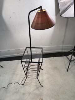 MID CENTURY BLACK IRON MODERNIST MAGAZINE RACK TABLE FLOOR LAMP - 3404689