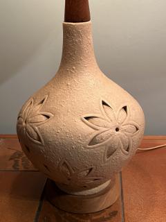 MID CENTURY FLOWER INCISED CERAMIC AND WOOD LAMPS WITH INTERNAL LIGHT - 3354549