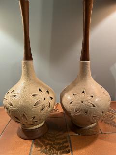 MID CENTURY FLOWER INCISED CERAMIC AND WOOD LAMPS WITH INTERNAL LIGHT - 3354552