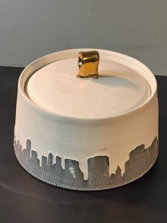 MODERN SCAVO CERAMIC NEW YORK CITY SKYLINE LIDDED BOX - 3047036