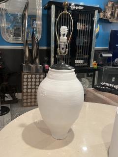 MODERN WHITE PLASTER LAMP - 3374254