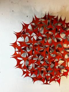 MODERNIST CIRCULAR POP ORANGE ENAMEL BRUTALIST WALL SCULPTURE - 2822627