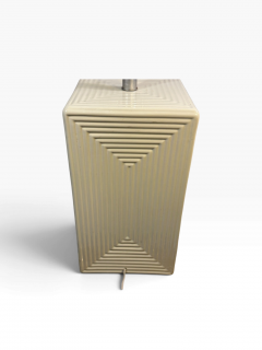 MODERNIST RECTANGULAR COCENTRIC DESIGN WHITE CERAMIC LAMPS - 4779387