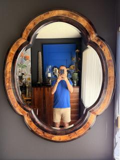 Maitland Smith Scalloped Tessellated Penshell Wall Mirror with Brass Trim 1980s - 4699660