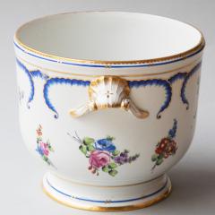 Manufacture Nationale de S vres 18TH CENTURY FRENCH SEVRES PORCELAIN WINE COOLER OR SEAU BOUTEILLE 1770 - 754735