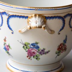 Manufacture Nationale de S vres 18TH CENTURY FRENCH SEVRES PORCELAIN WINE COOLER OR SEAU BOUTEILLE 1770 - 754737