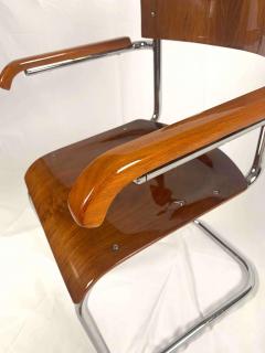 Marcel Breuer Restored Bauhaus Cantilever Seating Group Walnut and Chrome Czech circa 1930 - 1481432