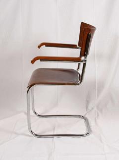 Marcel Breuer Restored Bauhaus Cantilever Seating Group Walnut and Chrome Czech circa 1930 - 1481443