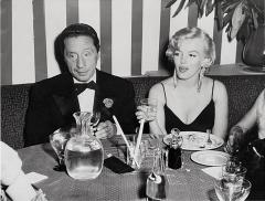 Marilyn Monroe at the El Morocco Club 1955 3 - 4621777