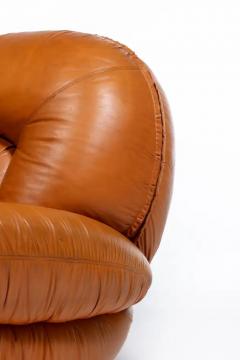 Mario Bellini Post Modern Italian Leather Lounge Chairs in Butterscotch Carmel Leather c 1980 - 3920245