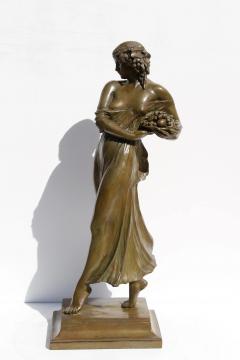 Mario Josef Korbel Woman carrying grapes - 3885912