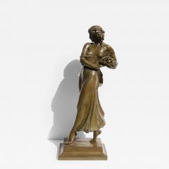 Mario Josef Korbel Woman carrying grapes - 3890535