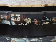 Martin Ohneberg AN 18TH CENTURY COROMANDEL LACQUER COMMODE BY MARTIN OHNEBERG - 4576950