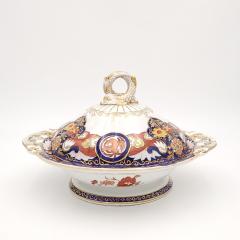 Masons Ironstone Fence and Vase Covered Vegetable Dish England Circa 1830s  - 3691024