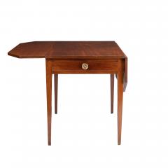Massachusetts Hepplewhite drop leaf Pembroke table 1790 1810  - 3012969
