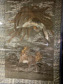 Massive Japanese Embroidery Tapestry Display Box Meiji Period - 2389017