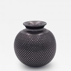 Mata Ortiz Black on Black Pottery Vase signed Jose M Martinez circa 1970 - 4400658