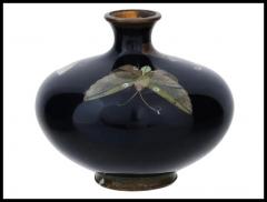 Meiji Japanese Cloisonne Enamel Butterfly Vase Attributed to Hayashi Kodenji - 3904129