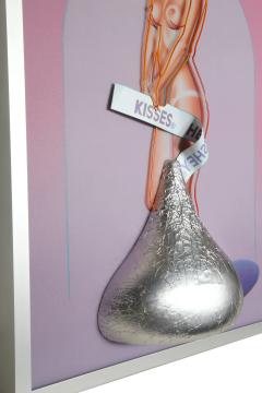 Melvin Ramos Miss Kiss Lightbox  - 4103631