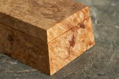 Michael Elkan Michael Elkan Box in Live Edge Maple Burl American Craft Movement 1980s - 4468318