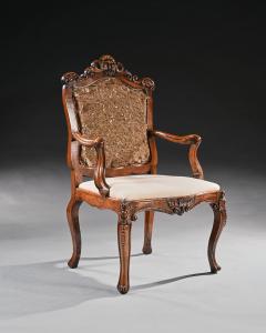 Mid 18th Century Italian Rococo Armchair in Walnut - 3603701
