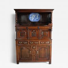 Mid 18thc Welsh oak cwpwrdd tridarn of superb patina - 4790133
