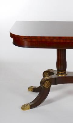 Mid 20th Century Classical Style Mahogany Breakfast Table - 3077052