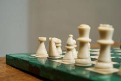 Mid Century Chess Set in Malachite and Brass 1960s - 4395029