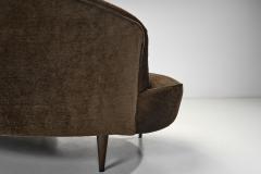 Mid Century Curved Italian Sofa Upholstered in Mohair Italy ca 1950s - 4294778