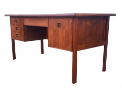 Mid Century Danish Modern Double Sided Executive Desk in Teak - 2547853