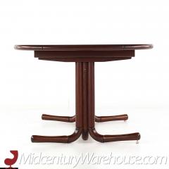 Mid Century Danish Rosewood Expanding Dining Table with 2 Leaves - 3691383