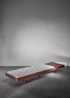 Mid Century Daybed with head table - 1247255