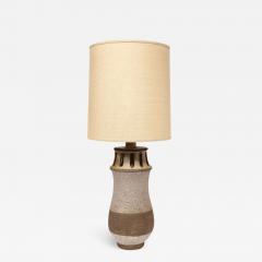 Mid Century Modern Ceramic Table Lamp with Arcade Detailing and Raw Fiber Shade - 2910755