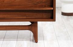 Mid Century Modern Curved Front Dresser by Young Furniture Co  - 2400413