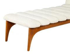 Mid Century Modern Danish Chaise Lounge in Boucle Fabric - 3265353