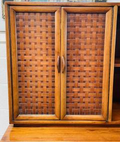Mid Century Modern Danish Teak Credenza Sideboard Bar or Cocktail Cabinet - 2865016