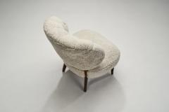 Mid Century Modern Easy Chair in Sheepskin Europe ca 1950s - 2742166