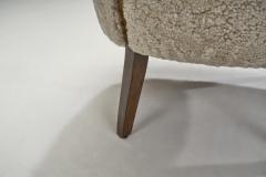 Mid Century Modern Easy Chair in Sheepskin Europe ca 1950s - 2742170