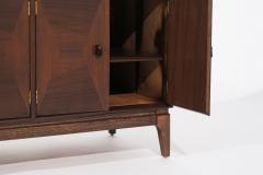 Mid Century Modern Low Profile Credenza in Walnut C 1950s - 2987151